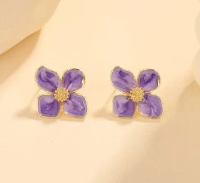 Vintage Gold Flower Earrings close-up
