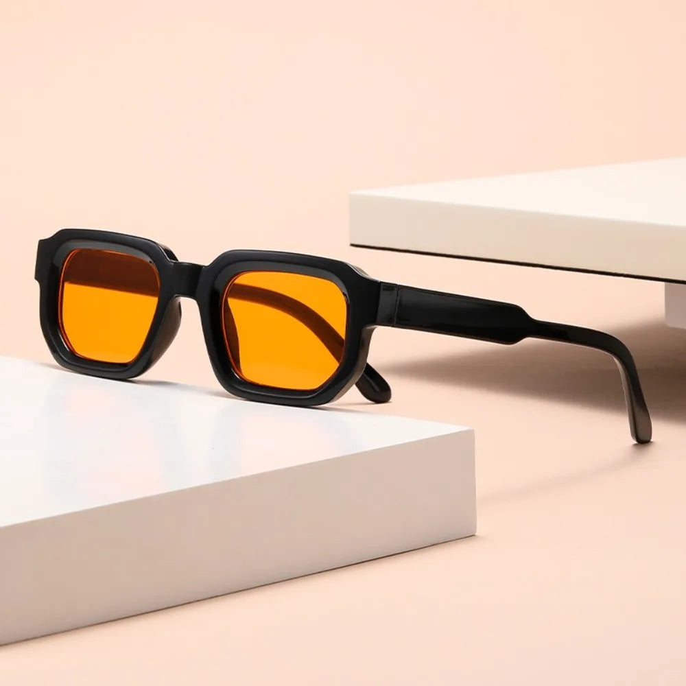 Sunglasses with black frames and orange lenses Leopard Punk Square Shades