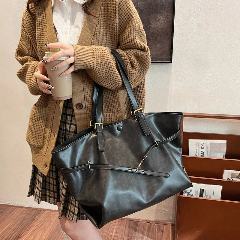 woman hold Retro Luxe Winter Tote